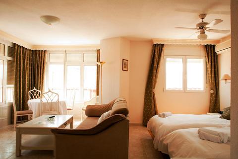 Hotel Palm Carihuela 2*